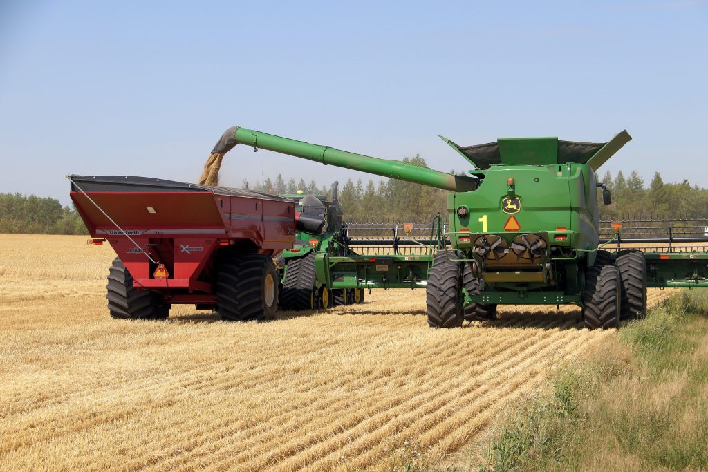 John Deere Tractor heavy machines at work