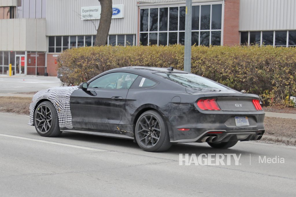 S650_Mule_spy shot rear three quarter Ford Mustang
