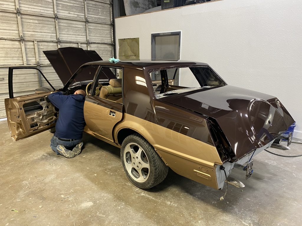 1983 Lincoln Continental Valentino restomod
