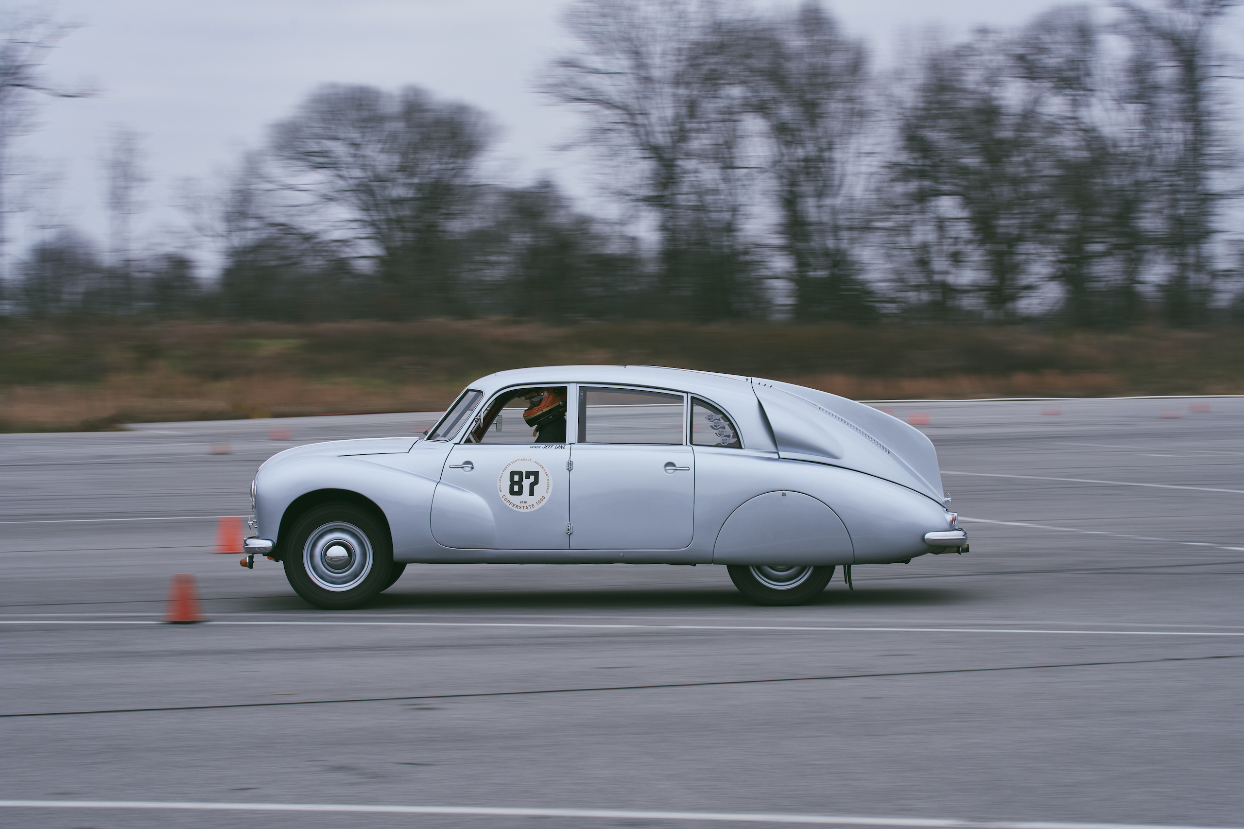 1947 Tatra T87 side profile track action