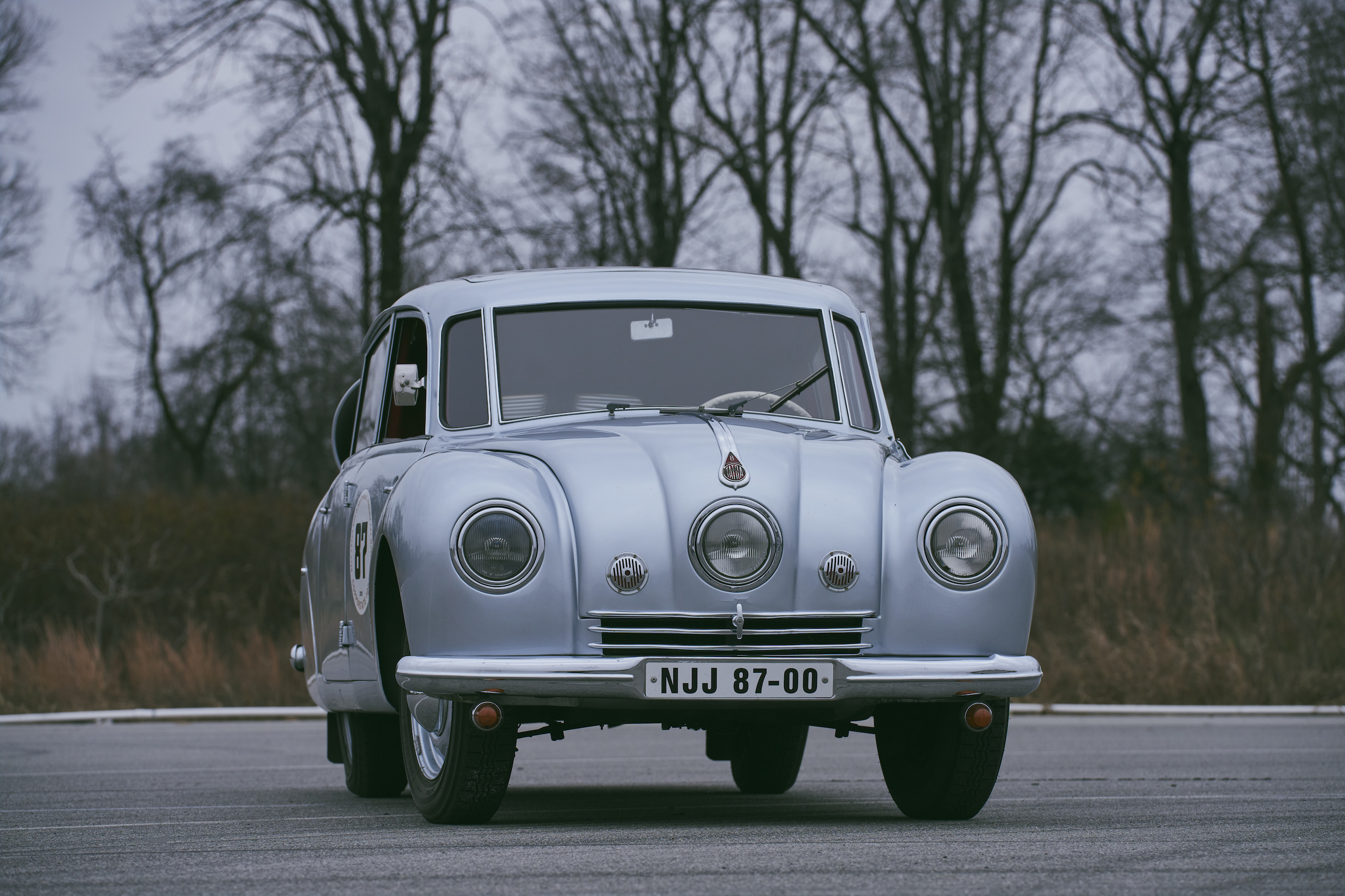 1947 Tatra T87 front