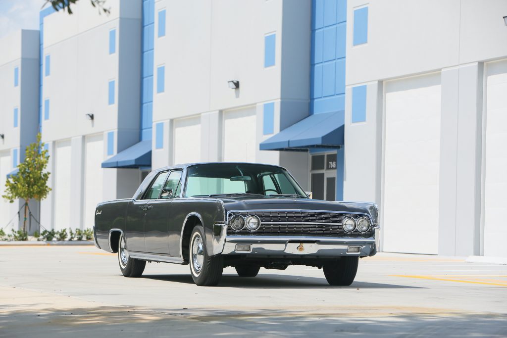 1962 Lincoln Continental front three-quarter