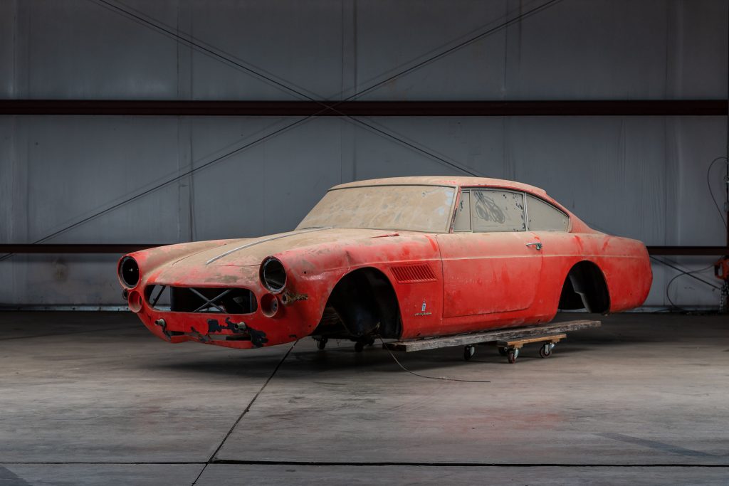Ferrari 250 GTE Body front three-quarter