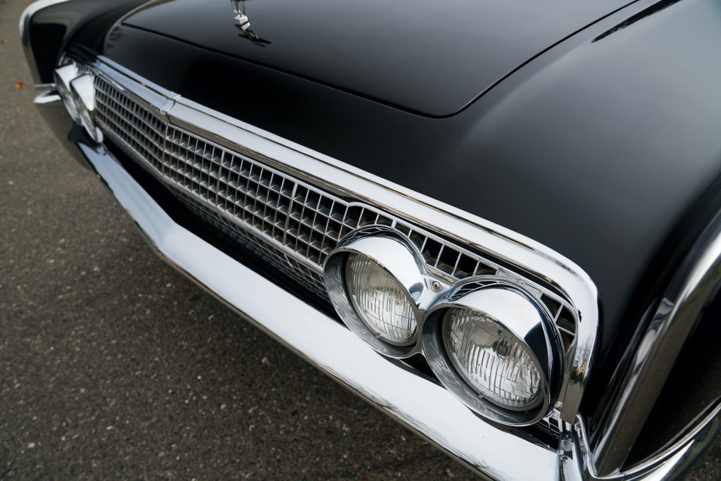 1963 Lincoln Continental front grille