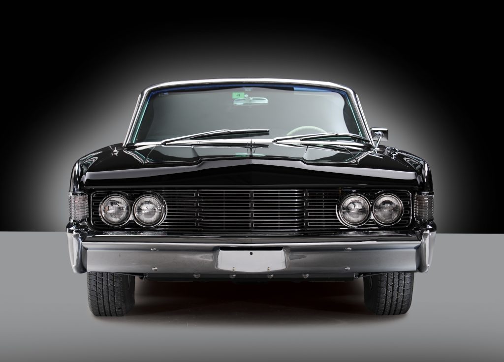 1965 Lincoln Continental front