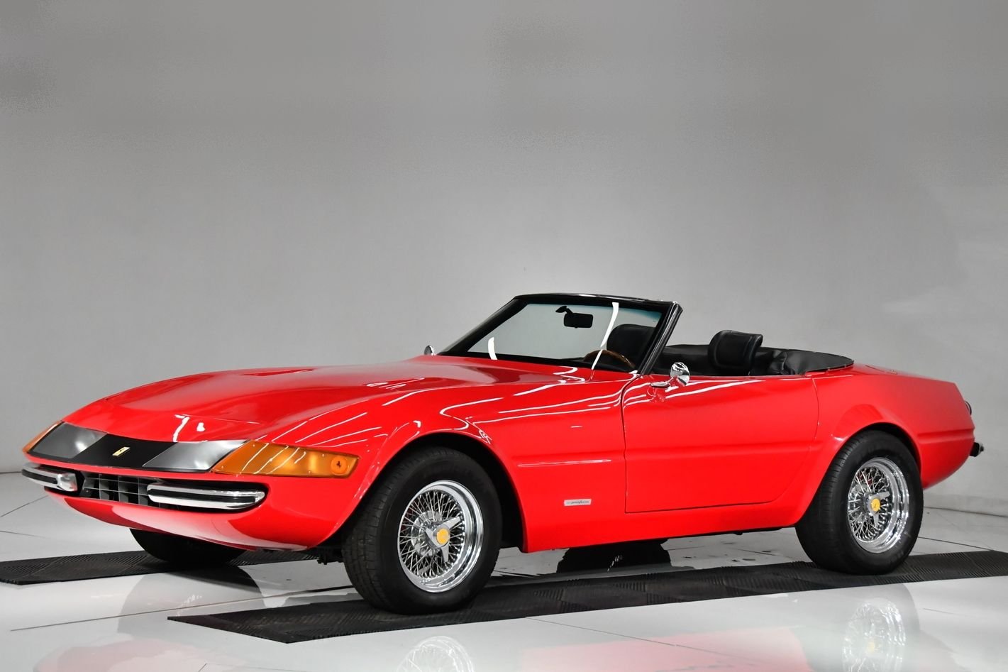1973-ferrari-daytona-spyder replica