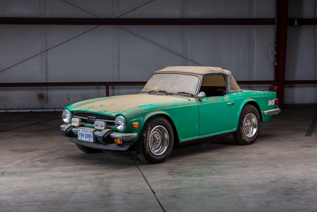1976 Triumph TR6 Barn Find front three-quater