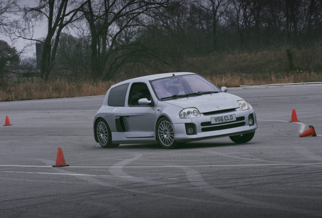 2002 Renault Clio V6 front three-quarter track action 2002 Renault Clio V6 front three-quarter track action