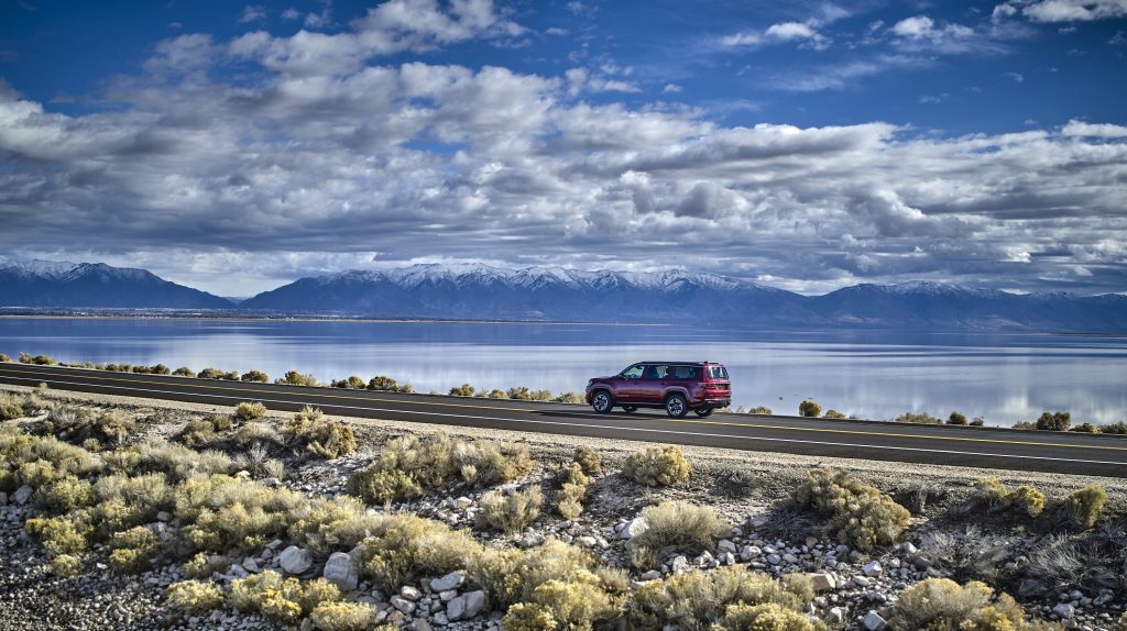 2022 Wagoneer exterior side profile big sky