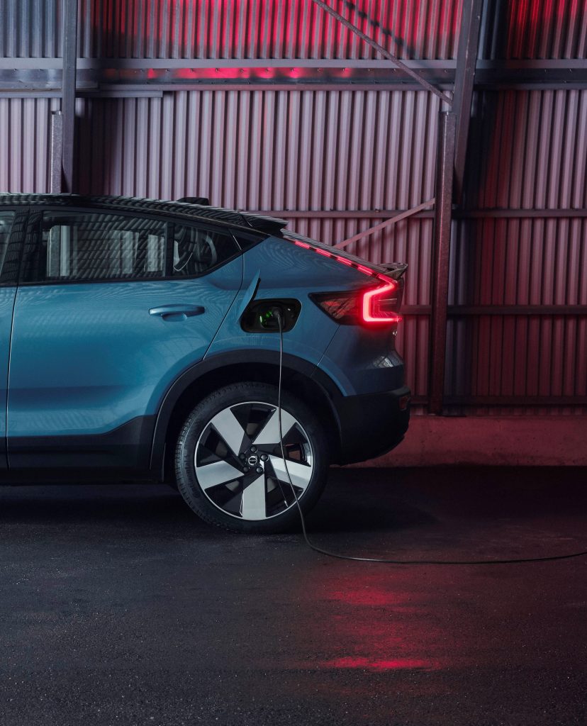 Volvo C40 Recharge charging rear
