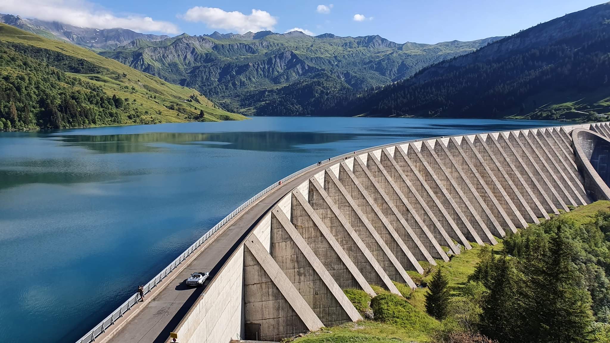 Elisa Artioli Lotus Elise car over dam