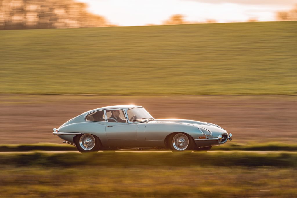 Jaguar E-Type Reborn 1965 Series 1 4.2 driving profile light