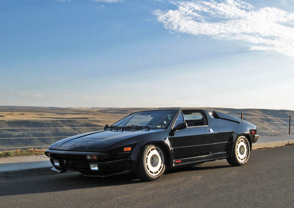 1986 Lamborghini Jalpa front three-quarter