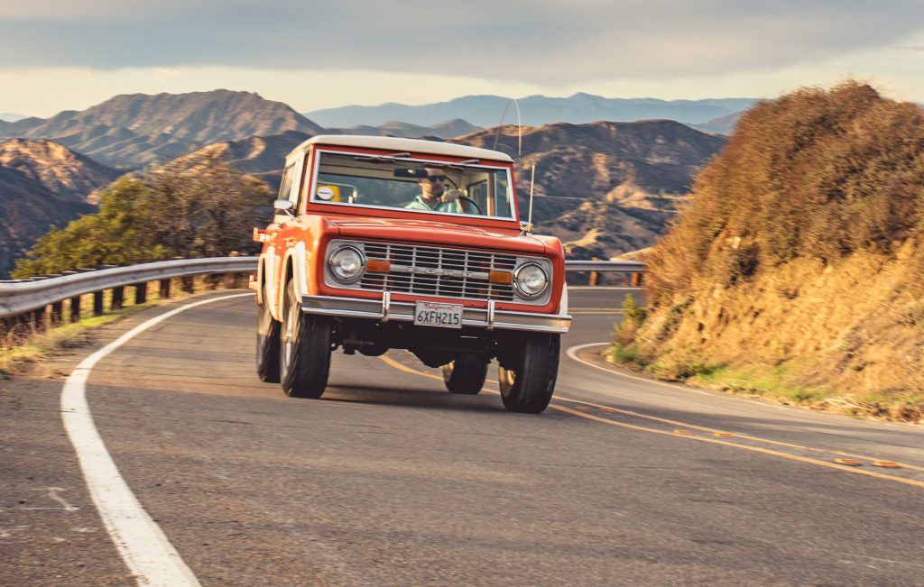 1974 Ford Bronco front action