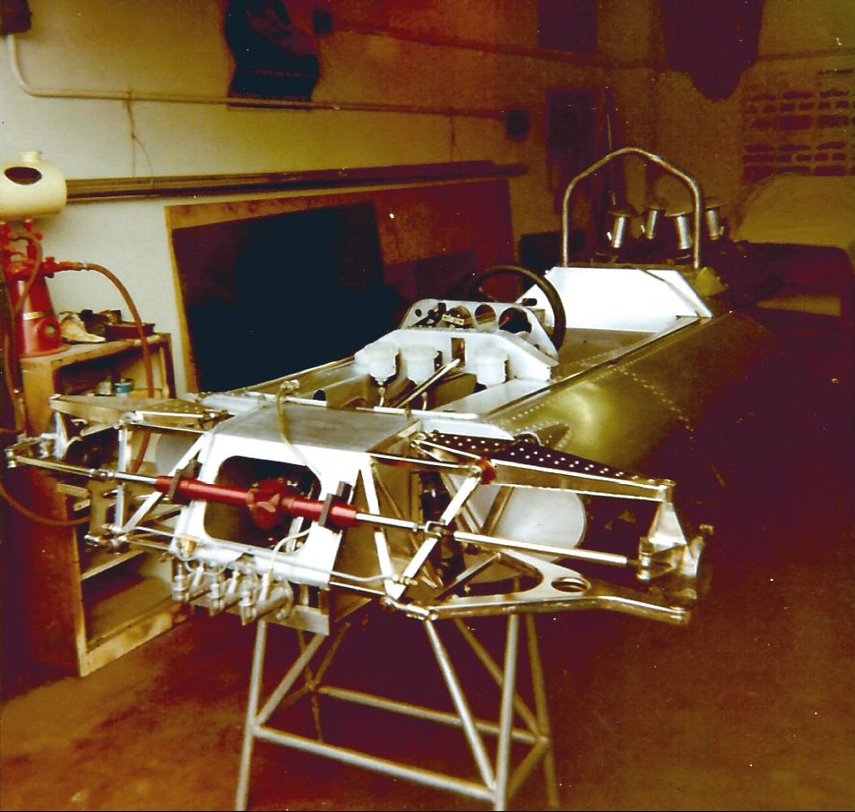 Connew PC1 aluminium monocoque on stand