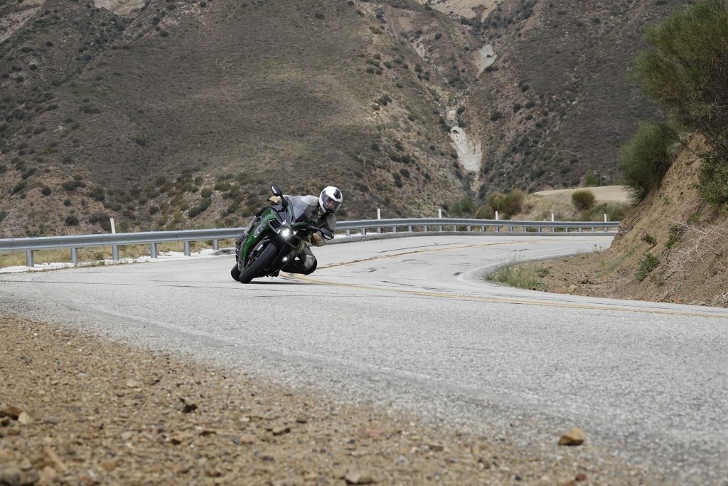 2021 Kawasaki H2 SX-SE front lean action