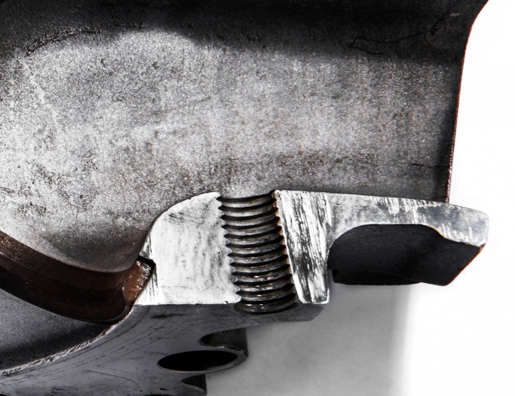 aluminum head cutaway screw-thread