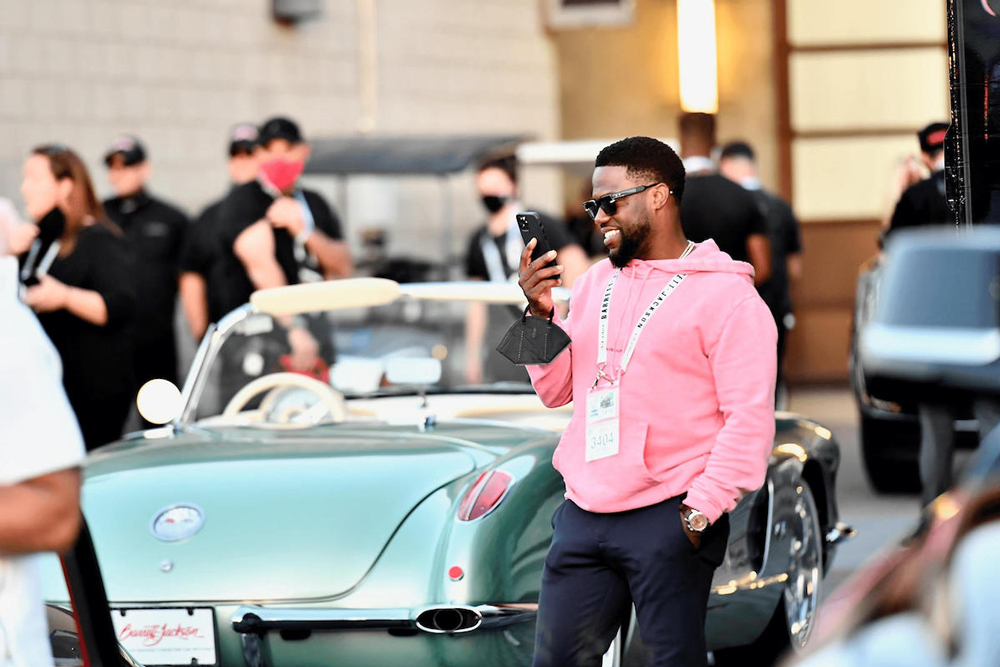 Kevin Hart Attends Scottsdale BJ Auction