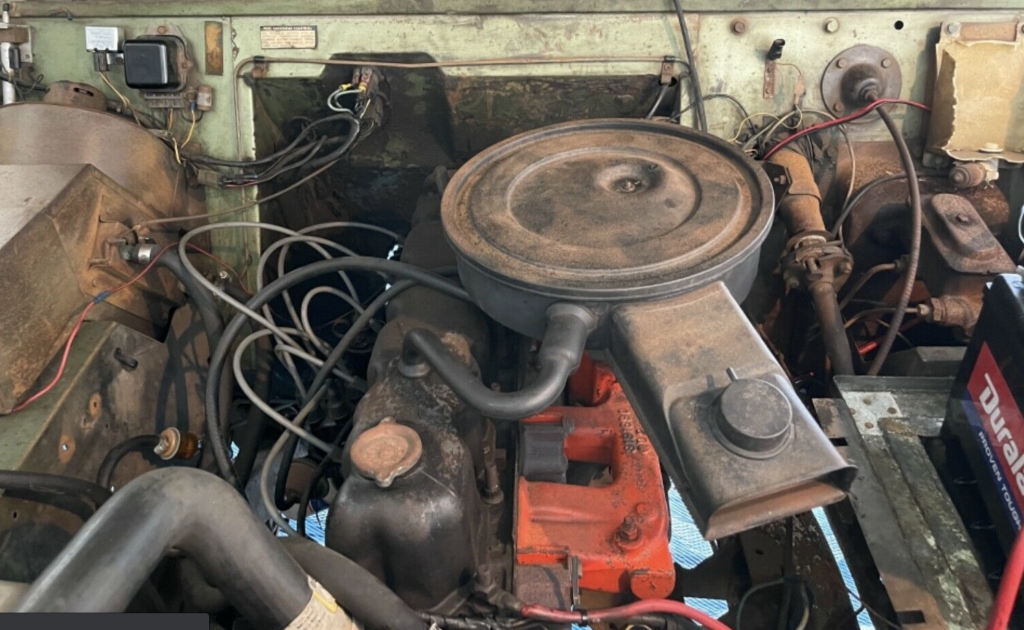IH Scout 800B