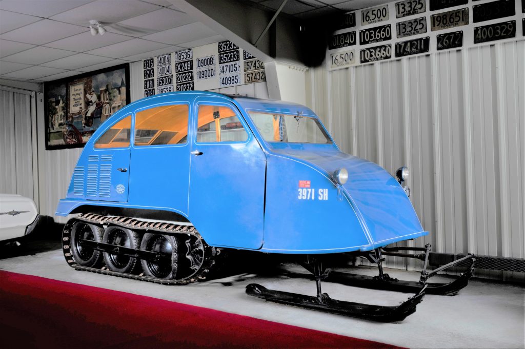 Bombardier B-7 Snowmobile front three-quarter