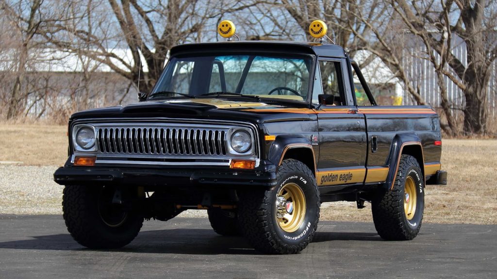 1978 Jeep J-10 Golden Eagle front three-quarter