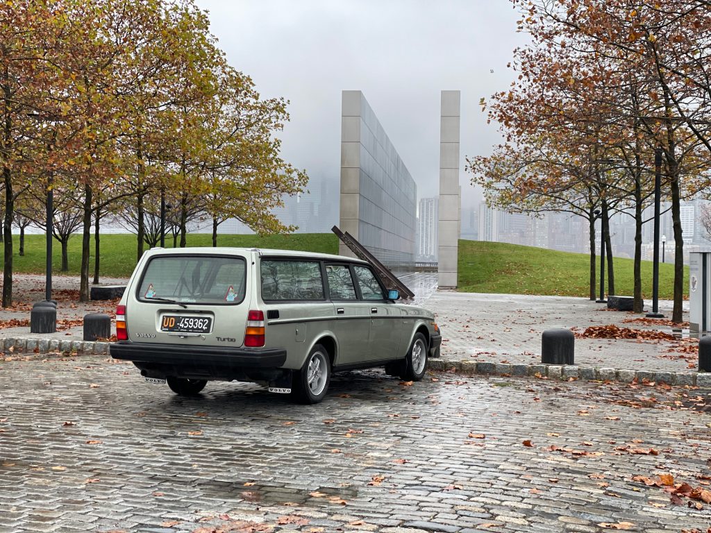 1983 Volvo 245 Turbo rear three-quarter