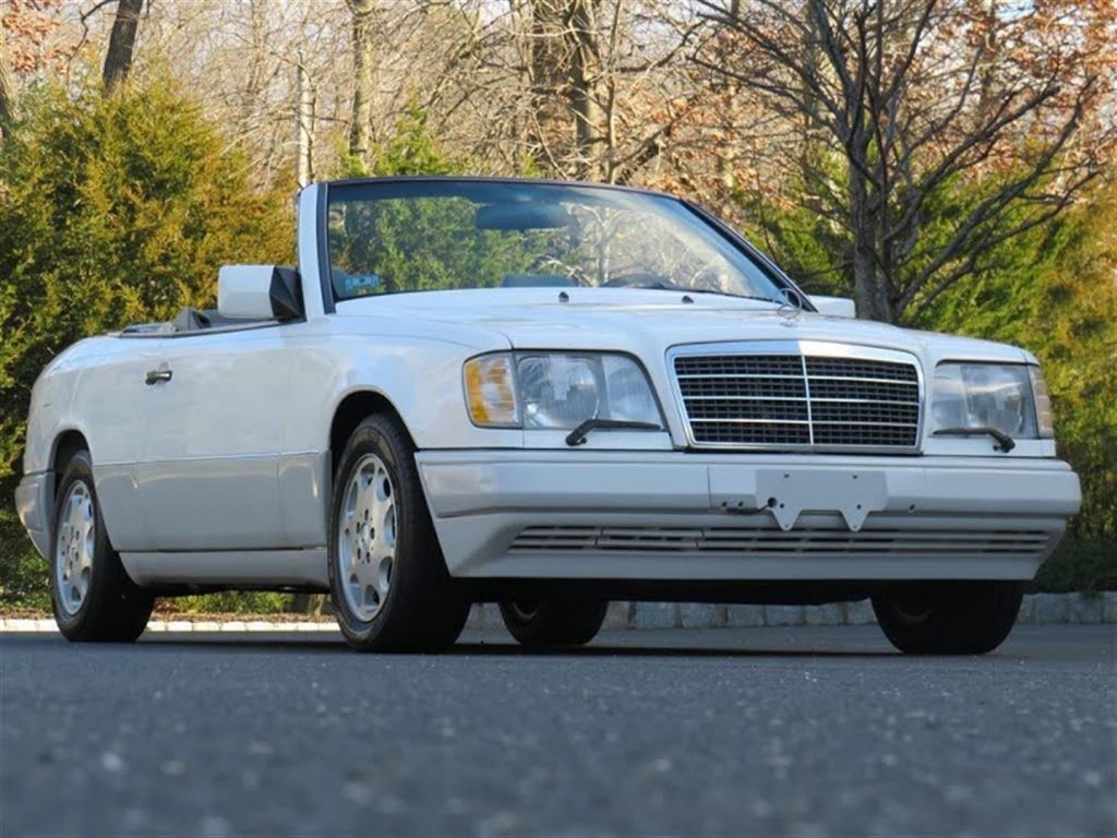 1995 MERCEDES E320 CABRIOLET front three-quarter