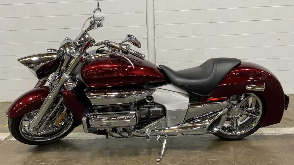 2004 Honda Rune 1800 side
