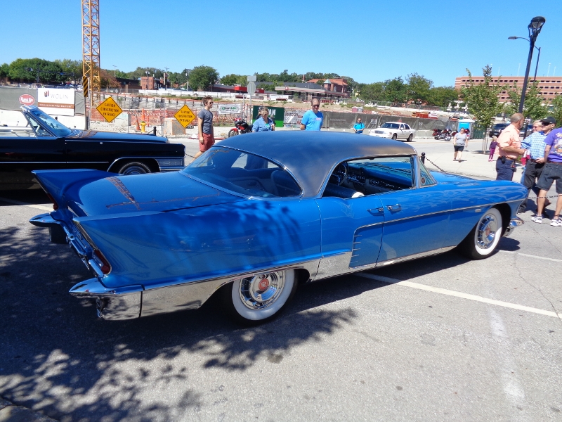 Cadillac Eldorado Brougham at Des Moines Concours