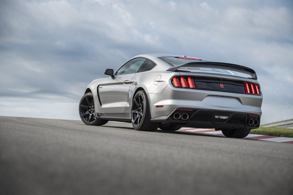 2020 Mustang Shelby GT350R rear three-quarter