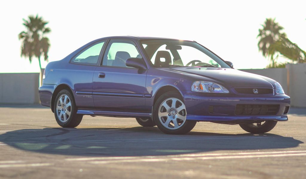 Honda Civic Si front three-quarter