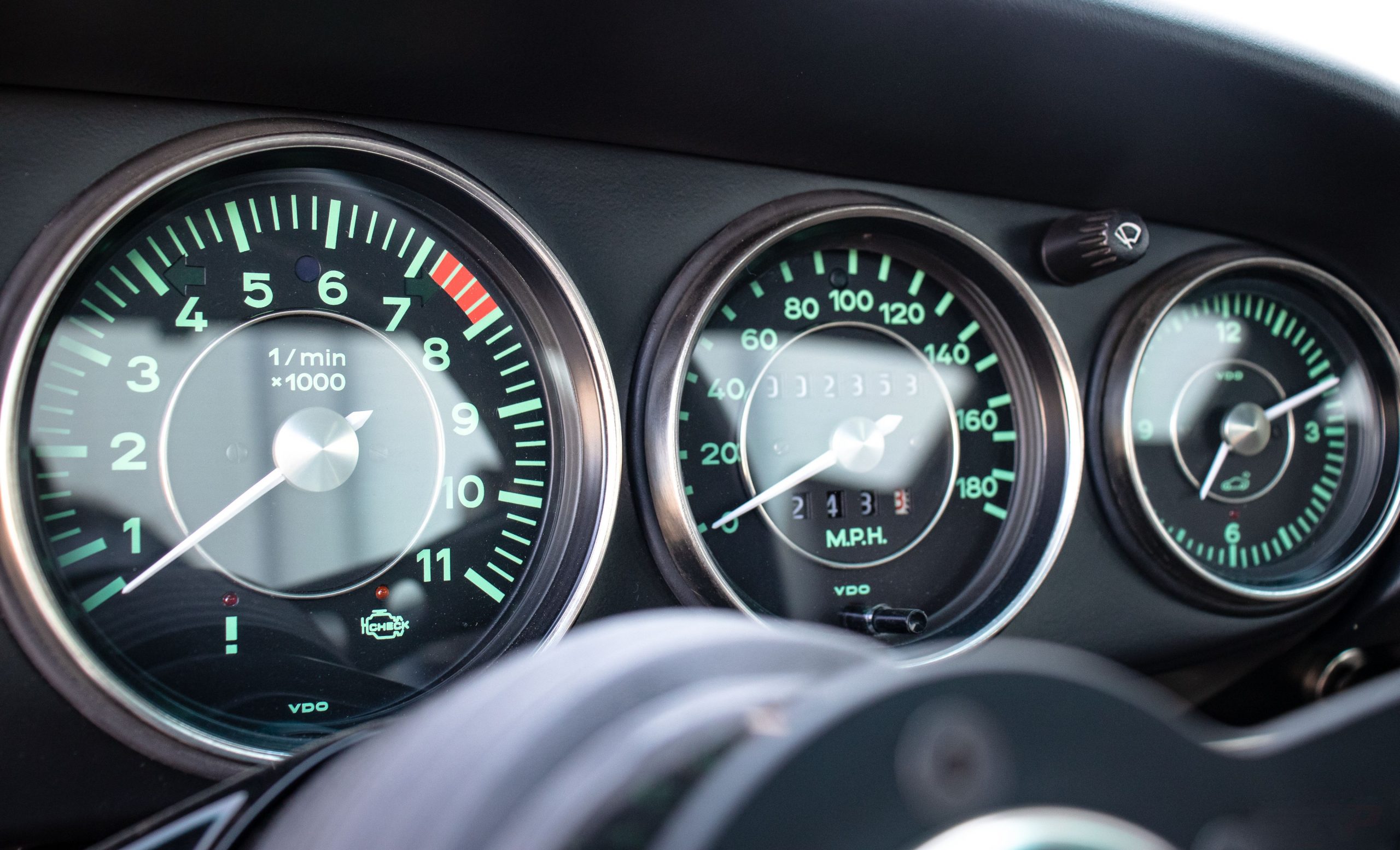 Porsche Singer reimagination car interior gauges