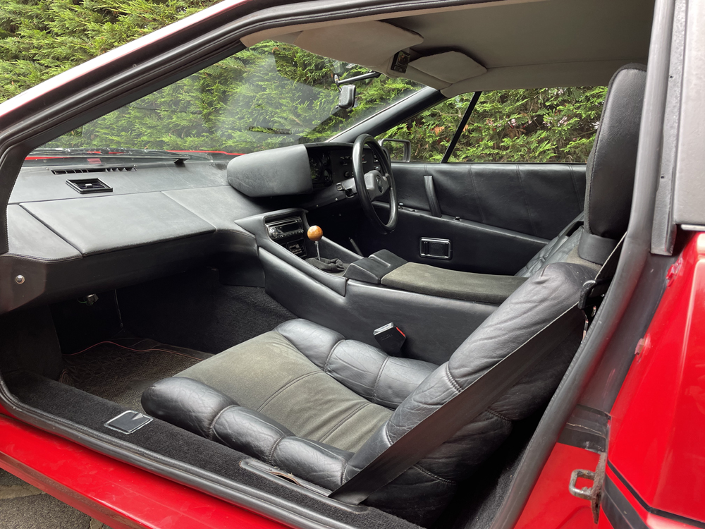 Lotus Esprit S3 interior 2