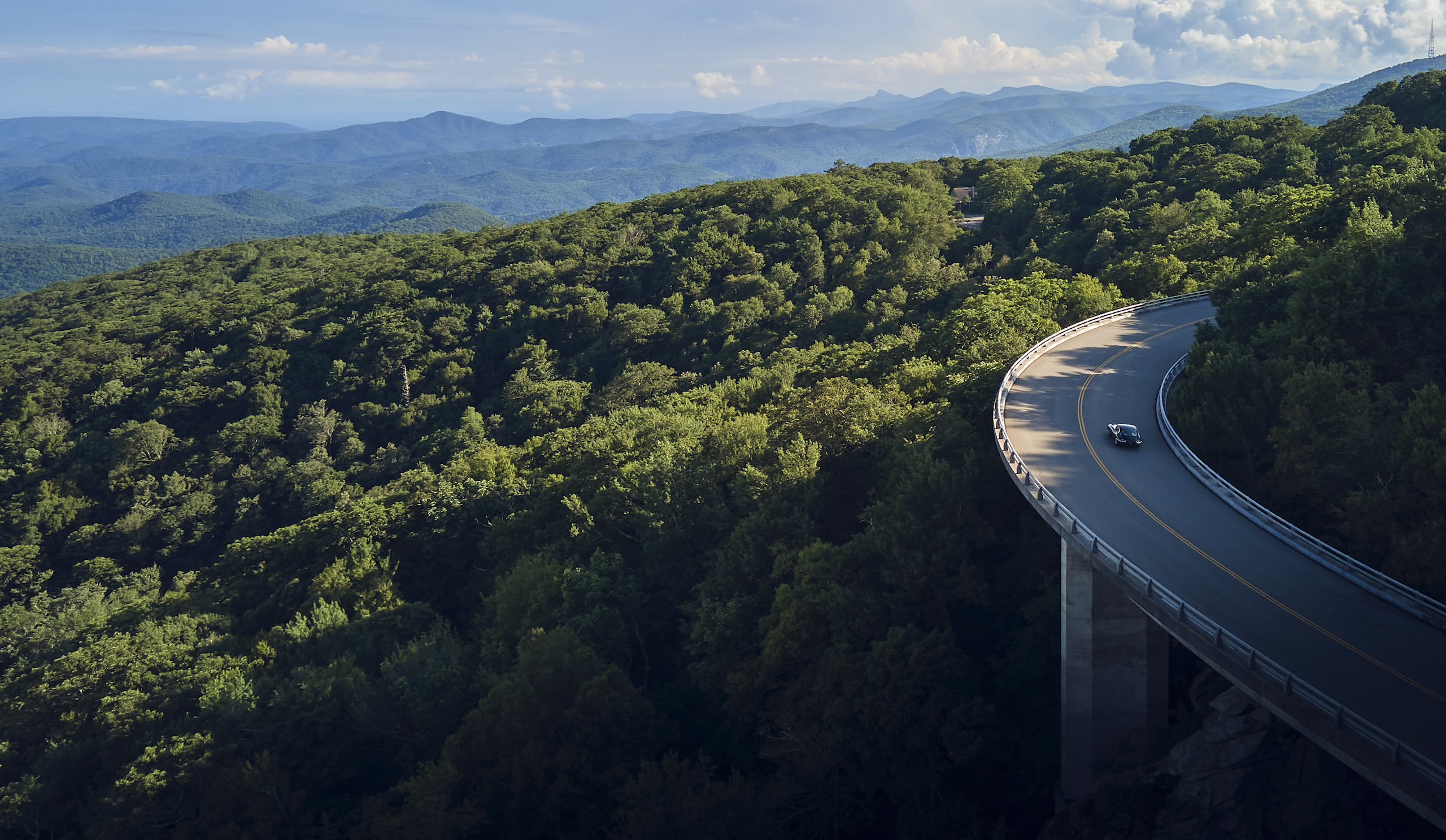 Jaguar E-Type mountain range bridge Jaguar E-Type mountain range bridge