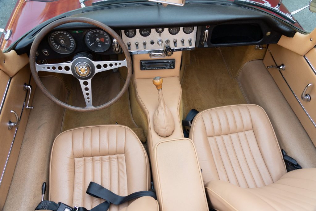 1963 Jaguar XKE pontiac swap interior