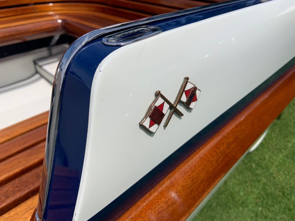 1957 Fiat 600 Eden Roc - Closeup of Pinin Farina badge