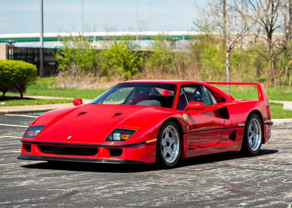 1992 Ferrari F40 front three-quarter