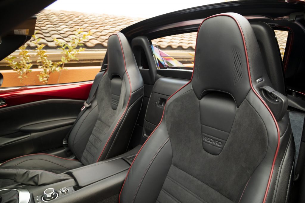 2019_Mazda_MX-5_Miata RF Recaro