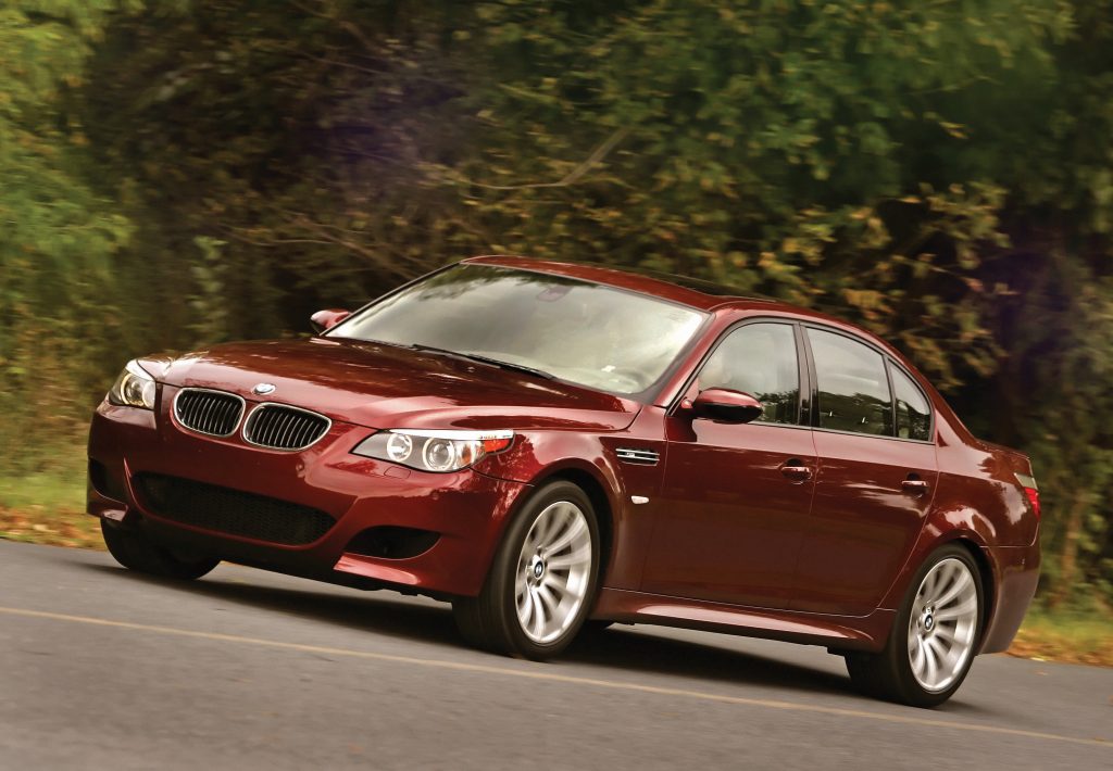 BMW M5 front three-quarter