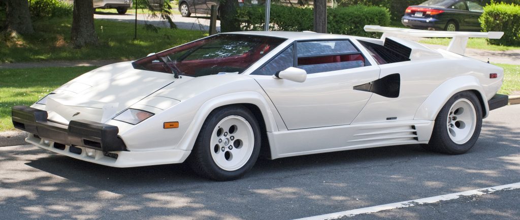 Lamborghini_Countach_US_spec_5000QV