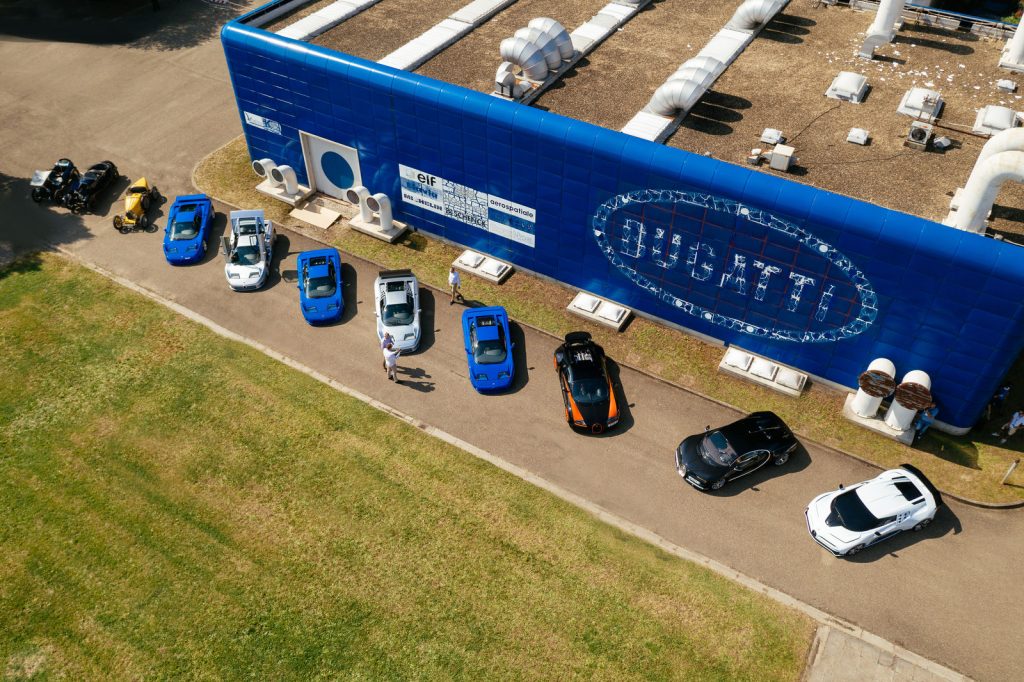 Bugatti_30-years-la-fabbrica-blu