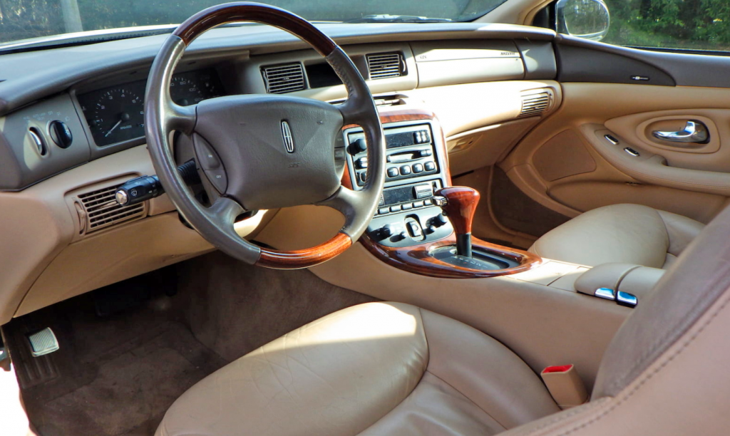 1998 Lincoln Mark VIII Collector's Series interior 1998 Lincoln Mark VIII Collector's Series interior