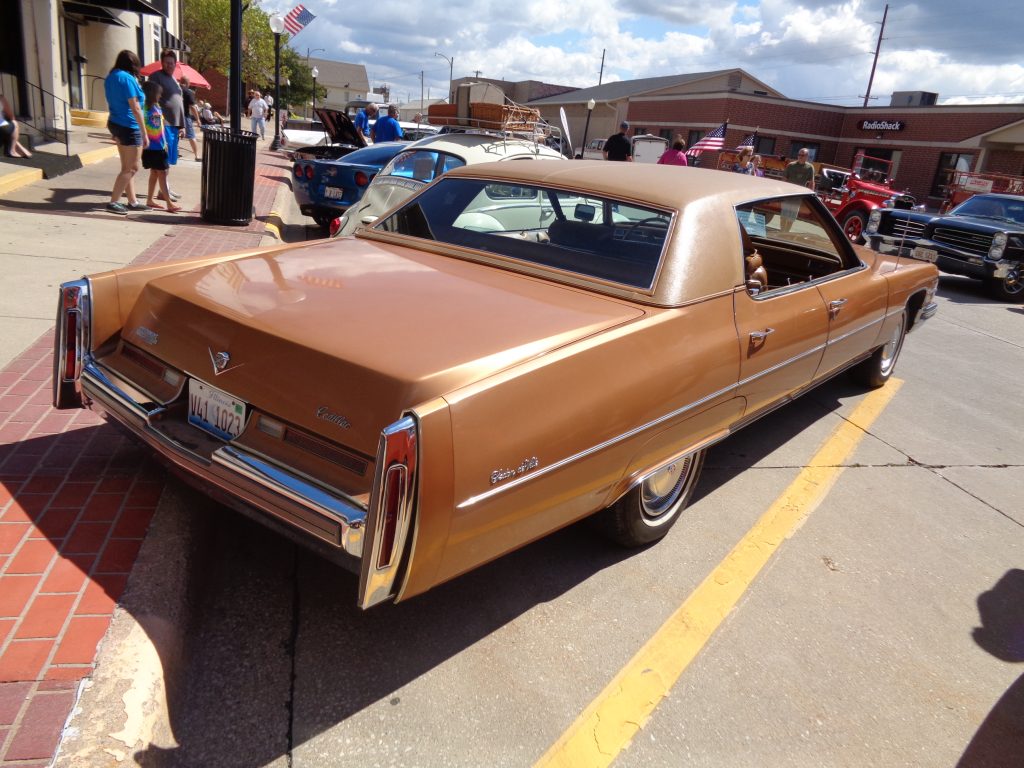 1974 Cadillac Sedan de Ville: Vivid in Victorian Amber Firemist