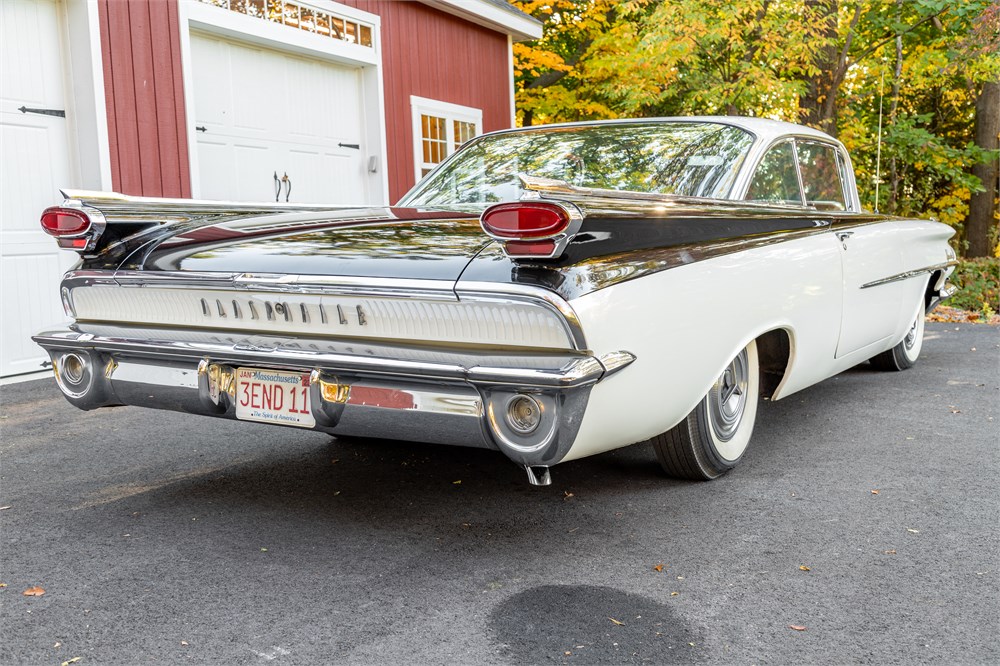 1959 Oldsmobile 88 rear