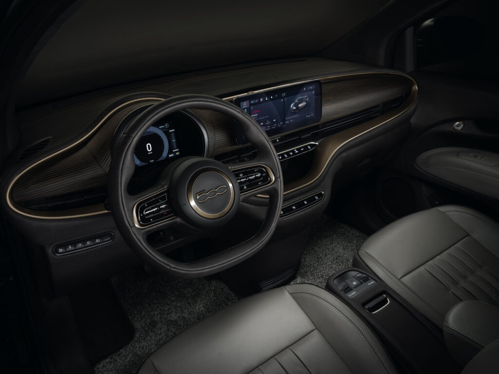 Fiat 500e interior