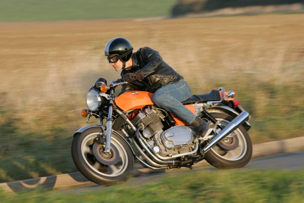 Laverda's glamorous Jota is as unruly the '70s said it would be