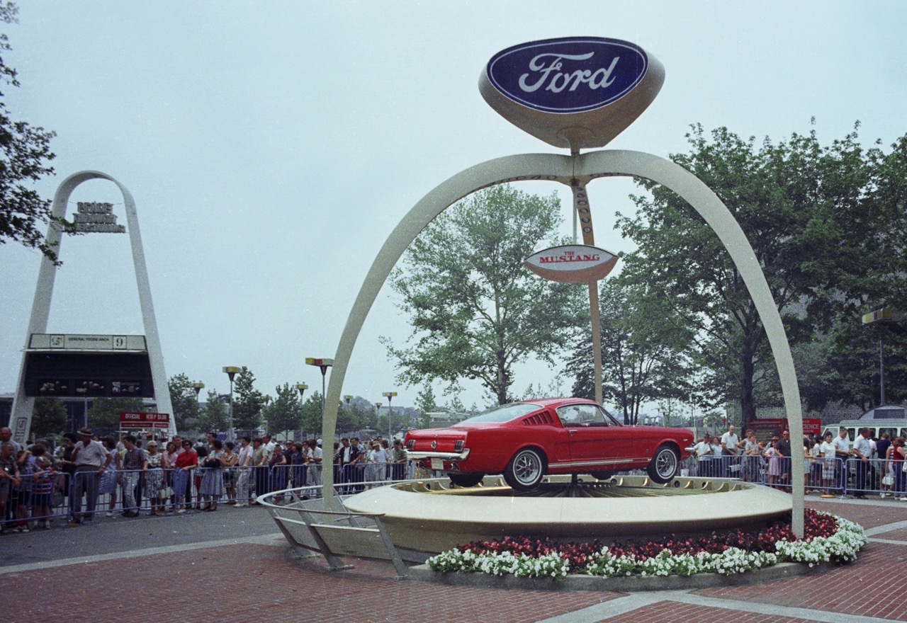 1964年ニューヨーク万国博覧会の車（と展示物）