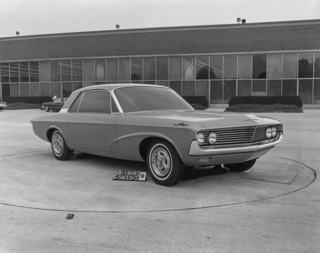 Advanced Products Studio Special Falcon front