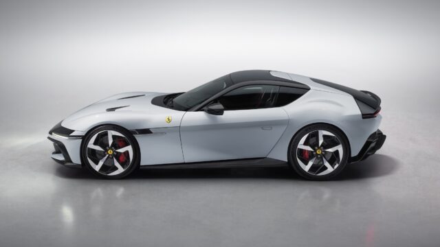 Ferrari V12 Cylindri side silver