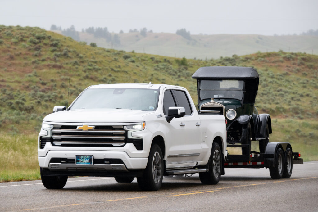 Silverado towing Model T montana 500